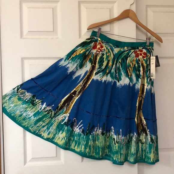 Dresses & Skirts - NWT Bernardo Island Skirt